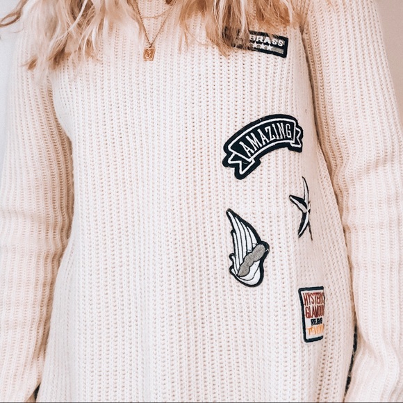 SUPER CUTE GRAPHIC PATCH SWEATER - Picture 2 of 2